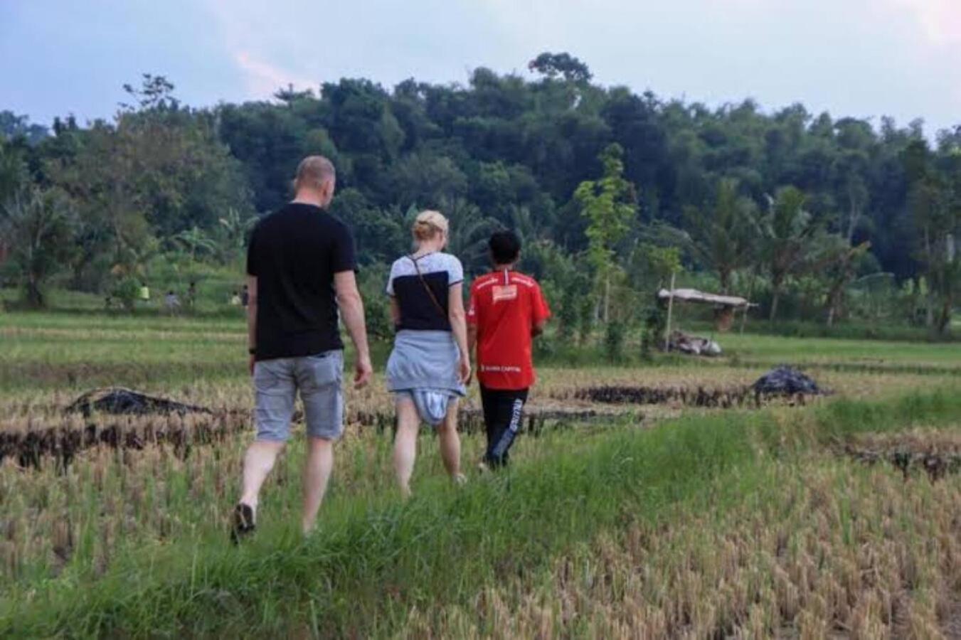Bujak Permai Villa Matahari Lombok Ntb Praya Exterior foto