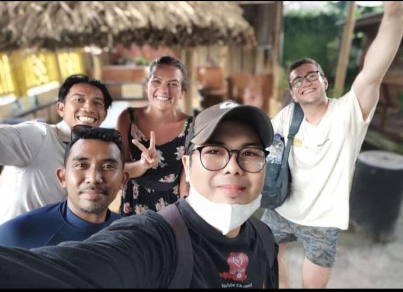 Bujak Permai Villa Matahari Lombok Ntb Praya Exterior foto